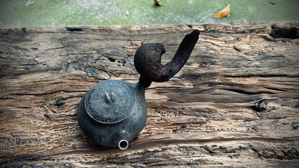 Wood fired teapot |around 250.| 2-1