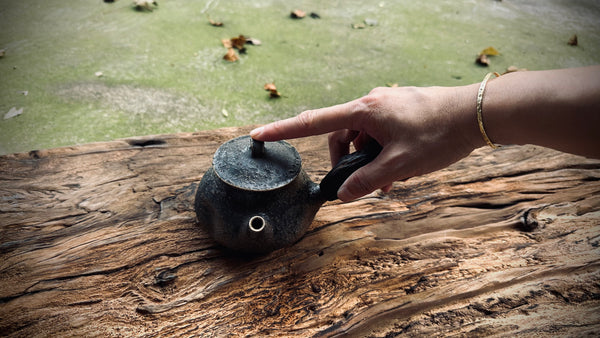 Wood fired teapot |around 250.| 2-2