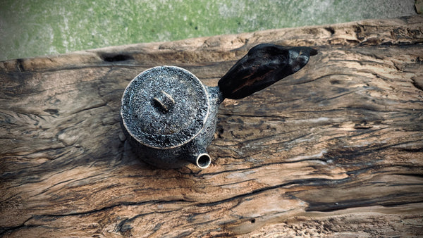 Wood fired teapot |around 250.| 2-3