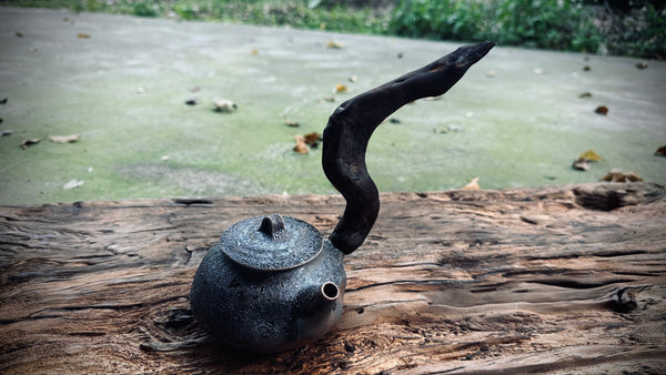 Wood fired teapot |around 250.| 2-4