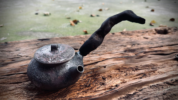 Wood fired teapot |around 250.| 2-7