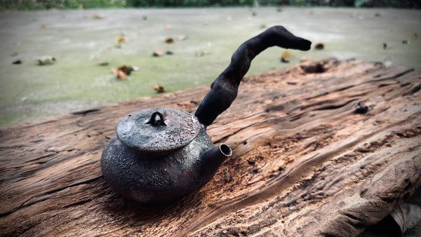 Wood fired teapot |around 250.| 2-7