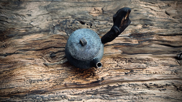 Wood fired teapot |around 250.| 2-9