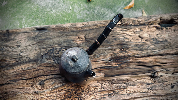 Wood fired teapot |around 250.| 2-11