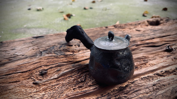 Wood fired teapot |around 250.| 2-14