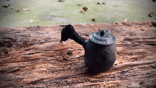 Wood fired teapot |around 250.| 2-17