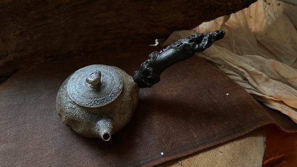 Wood fired teapot around 350ml (serves 5-7people) 3-5