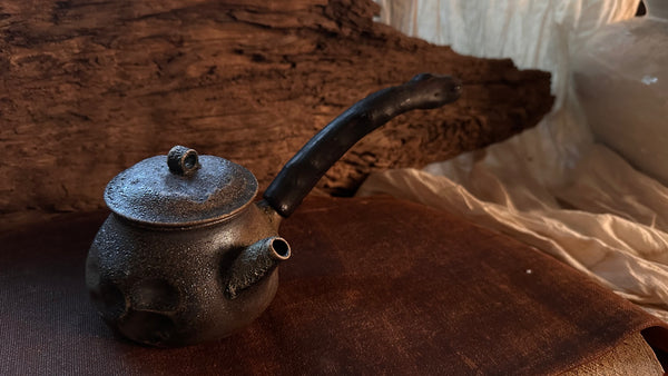 Wood fired teapot around 350ml (serves 5-7people) 3-6