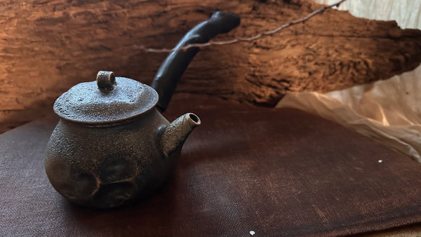 Wood fired teapot around 350ml (serves 5-7people) 3-6