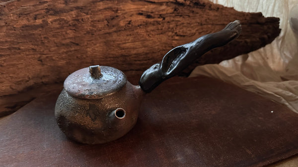 Wood fired teapot around 350ml (serves 5-7people) 3-9