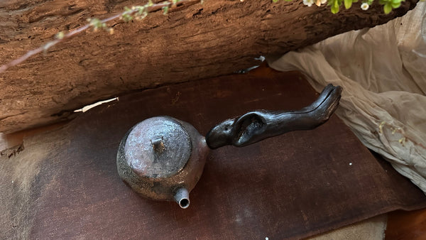 Wood fired teapot around 350ml (serves 5-7people) 3-9