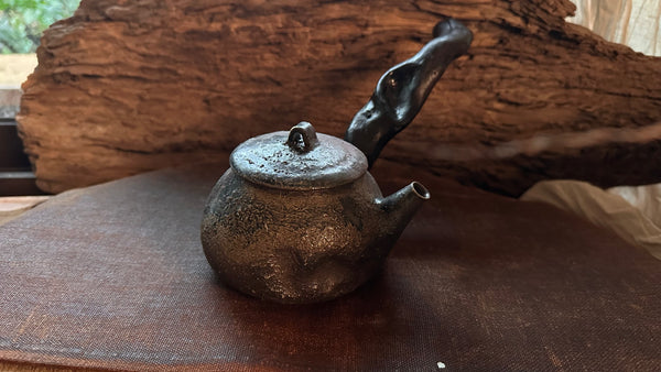 Wood fired teapot around 350ml (serves 5-7people) 3-9