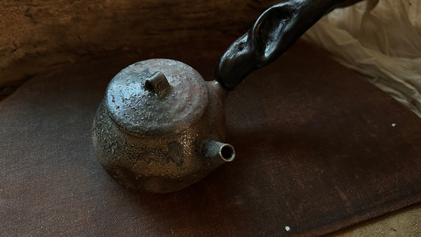 Wood fired teapot around 350ml (serves 5-7people) 3-9