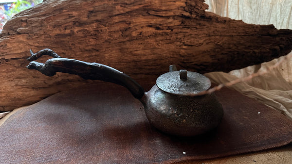 Wood fired teapot around 350ml (serves 5-7people) 3-10