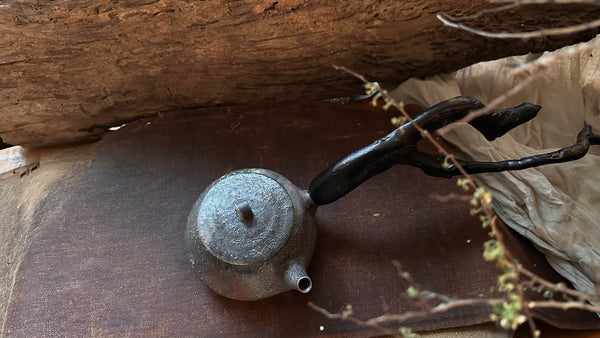 Wood fired teapot around 350ml (serves 5-7people) 3-10