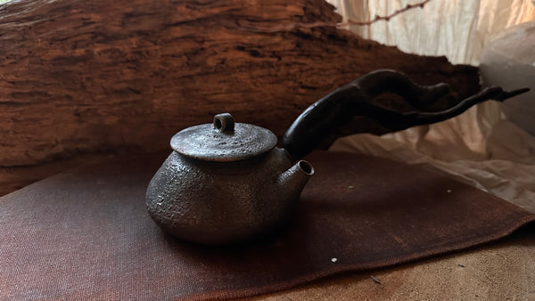 Wood fired teapot around 350ml (serves 5-7people) 3-10
