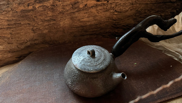 Wood fired teapot around 350ml (serves 5-7people) 3-10