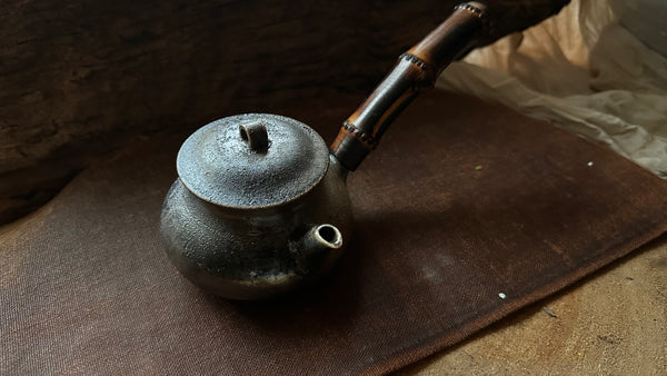 Wood fired teapot around 350ml (serves 5-7people) 3-11