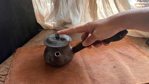 Wood fired teapot |around 250.| 2-21