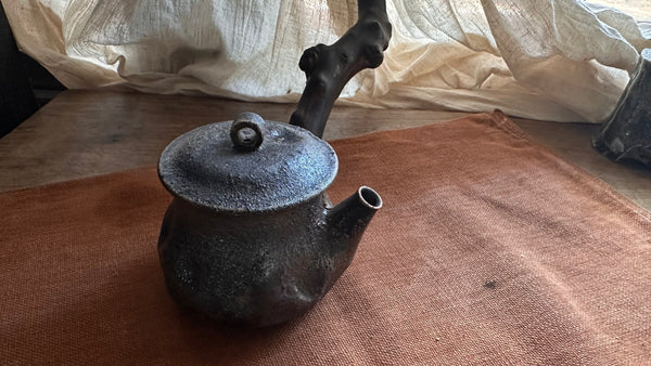 Wood fired teapot |around 250.| 2-21